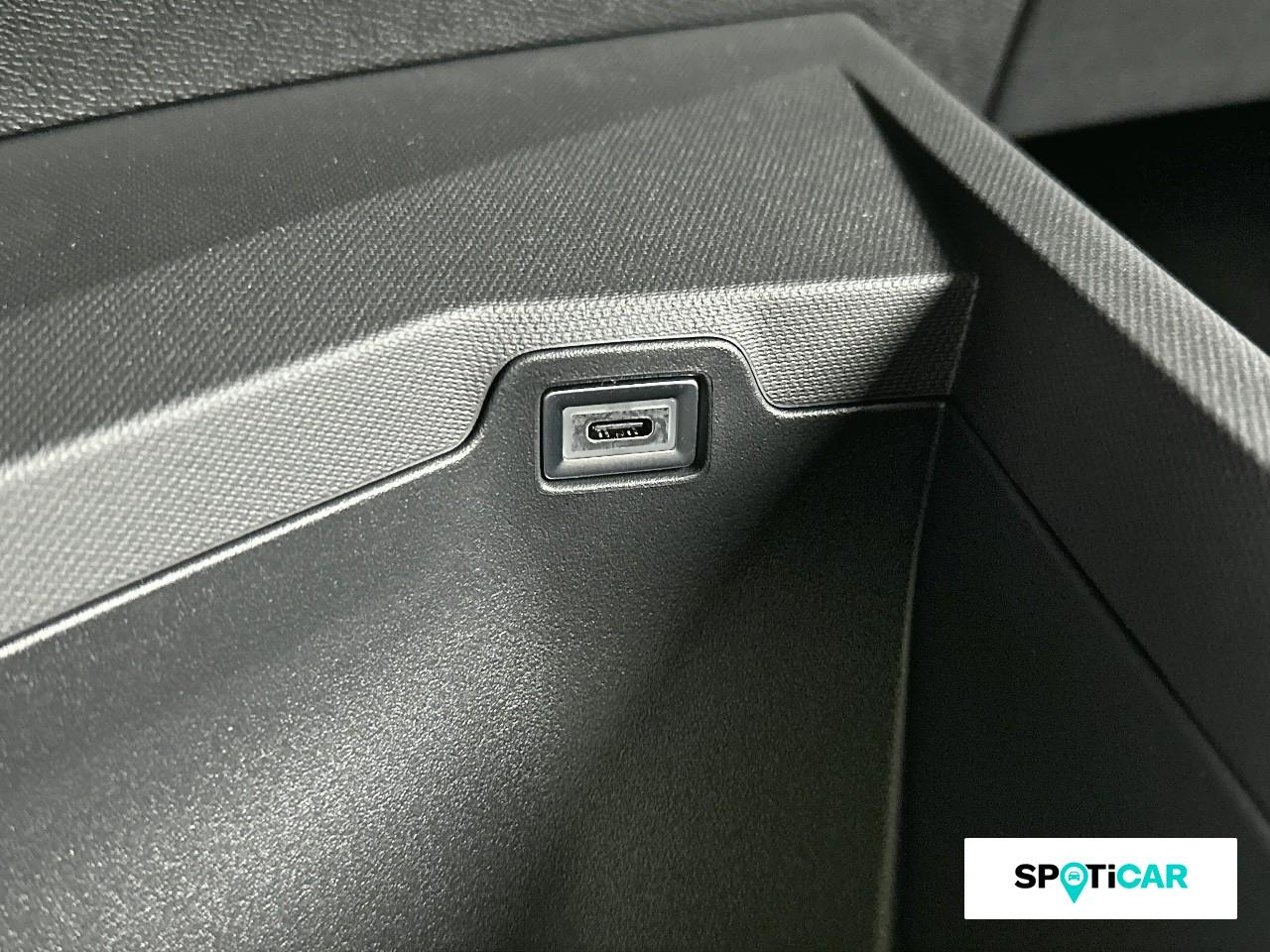 Peugeot 5008 hybrid 145ch allure e-dcs6 — photo 16