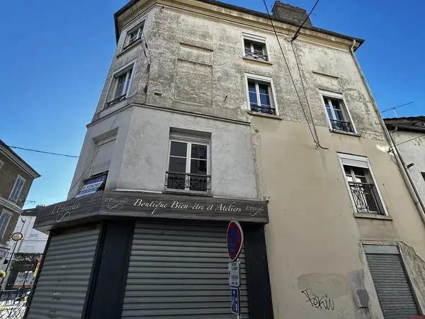 IMMEUBLE : LOCAL COMMERCIAL + T4 DUPLEX