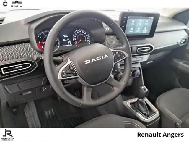 Dacia Sandero 1.0 tce 90ch expression cvt — photo 15