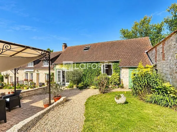 Maison 8 pièces 211 m²