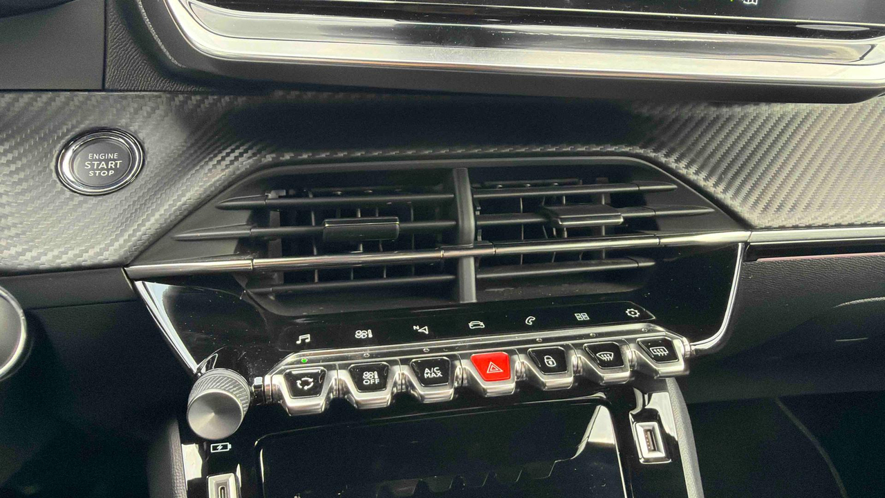 Peugeot 208 PureTech 100 S&amp;S EAT8 — photo 21
