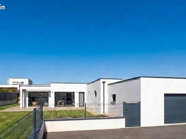 Maison contemporaine_ TREMUSON