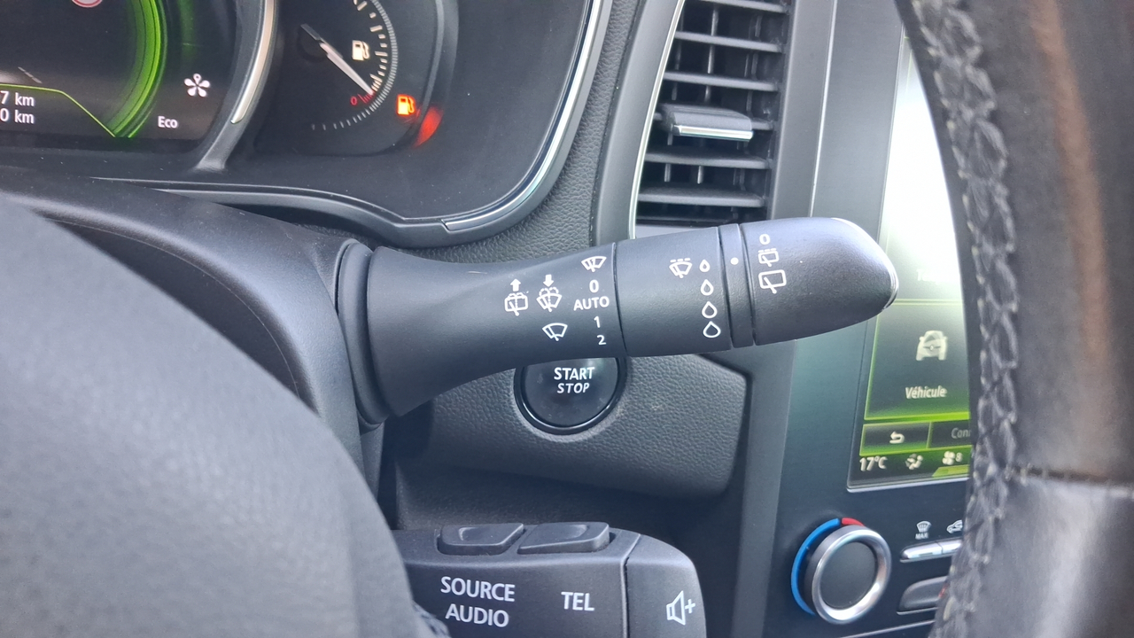 Renault Mégane IV Berline TCe 140 Energy EDC — photo 31