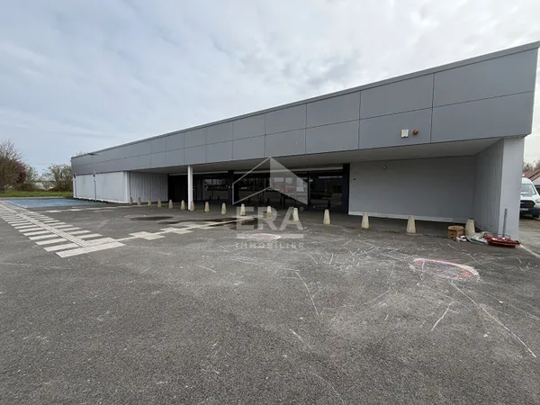 Local commercial 1700 m²