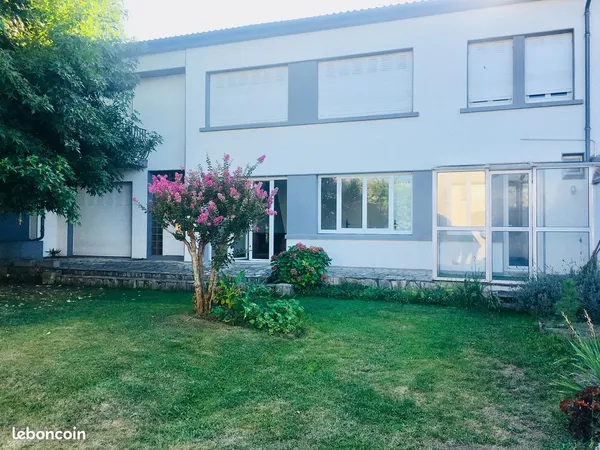Maison à louer - avenue Jean Mermoz