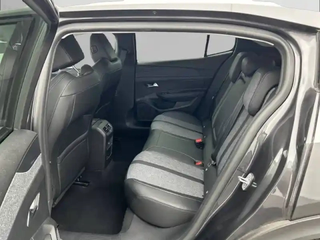 Peugeot 408 puretech 130 ch s&amp;s eat8 — photo 32