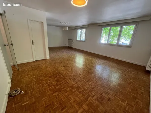 Appartement T5 - CHAVILLE
