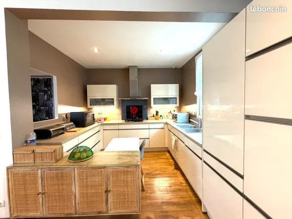 Villa 6 pièces 143 m²