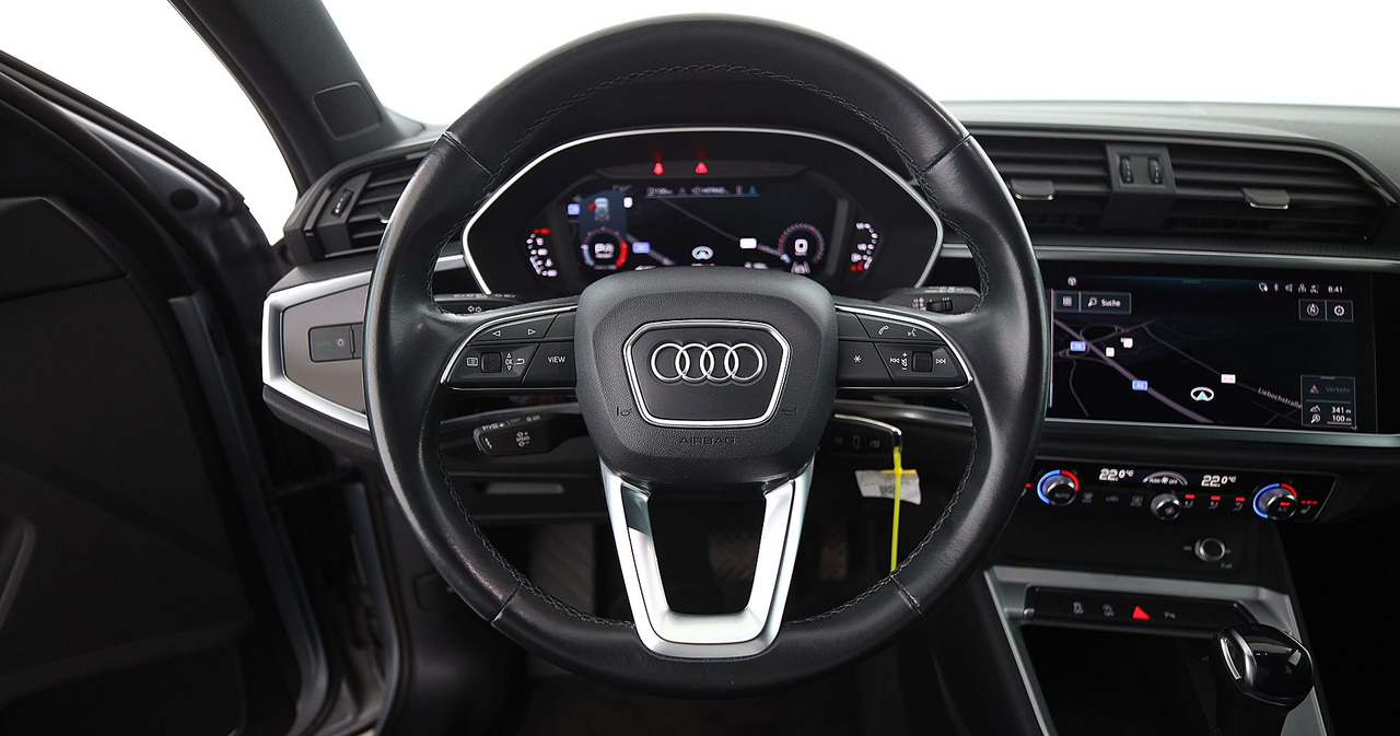 Audi Q3 — photo 27