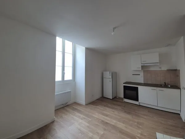 LOCATION - Coeur de Ville de SABLE SUR SARTHE - Appartement