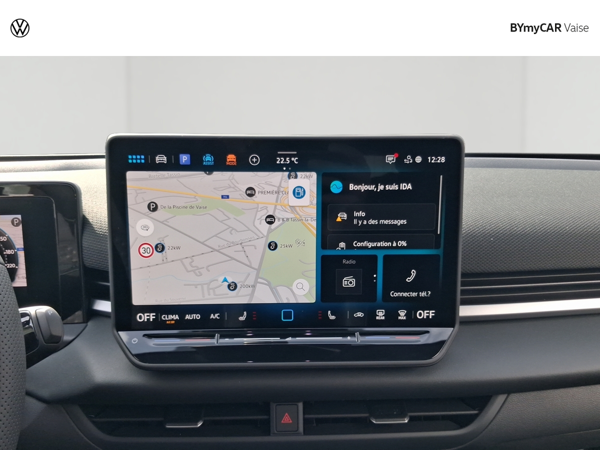 Volkswagen T-Roc 1.5 eTSI EVO2 Hybrid 150 ch DSG7 — photo 14