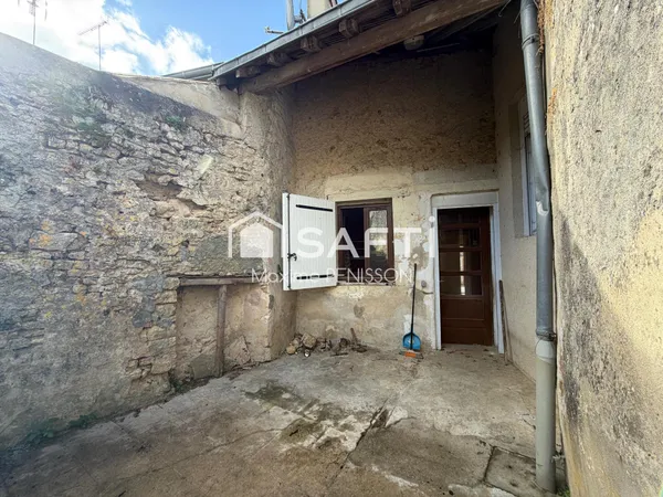 MAISON DE 64 M² AVEC COUR ET JARDIN