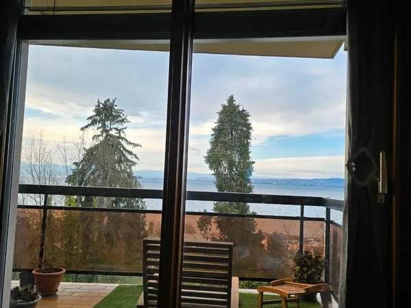 Chambre à louer vue sur le lac Léman