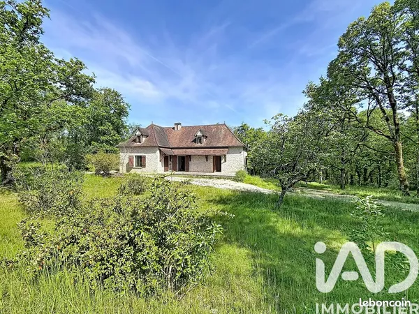 Propriété 6 pièces 141 m²