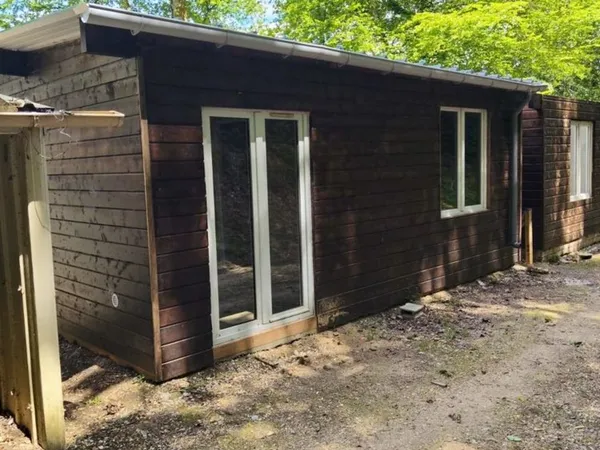 Chalet sur étang de pêche