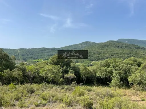 Mas provençal 4 pièces 200 m²