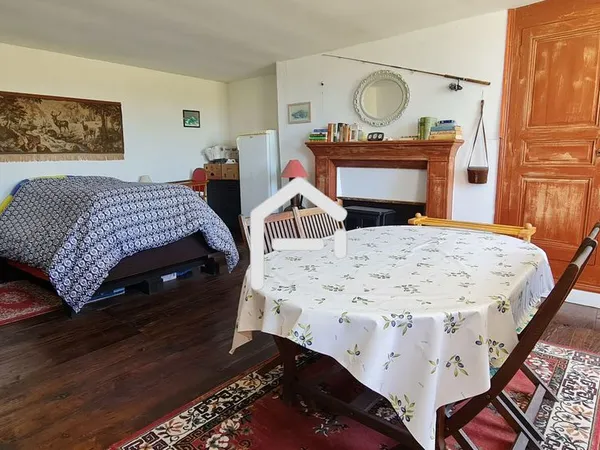 Propriété 6 pièces 235 m²