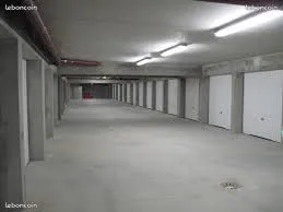Garage dans residence fermee