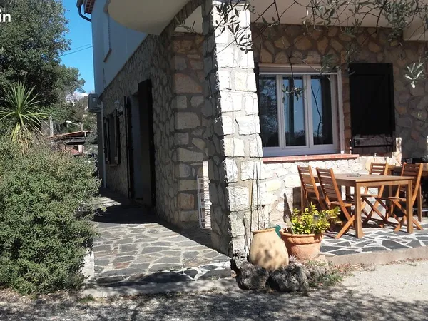 F2 meublé dans R de Villa avec Parking Trans