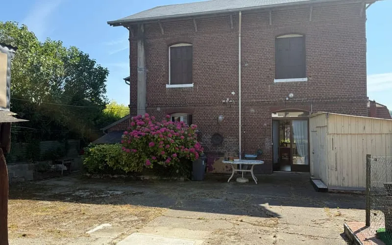 Photo 9
