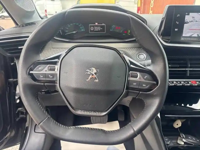 Peugeot 208 electrique 50 kwh 136ch — photo 21
