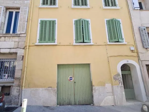 Maison 4 pièces 195 m²