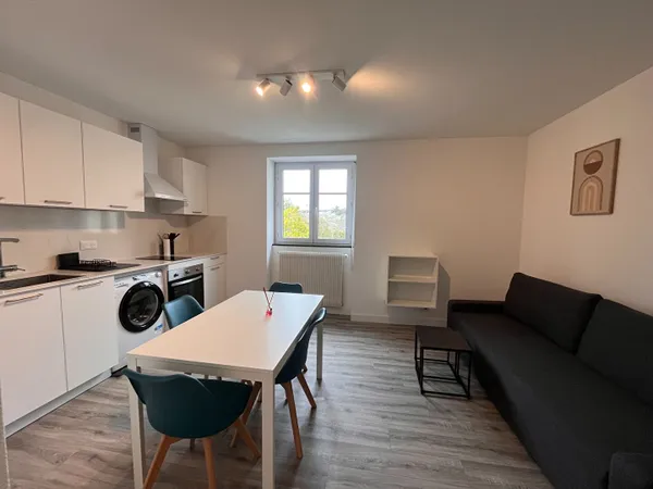 A LOUER - T2 meublé QUARTIER BICHON CHU