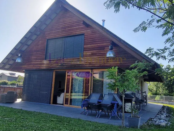 Maison 5 pièces 140 m²