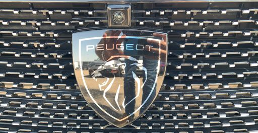Peugeot 308 1.2 PureTech 130 EAT8 - GT – 2022 – 80476 km – Essence – Boîte Automatique — photo 3