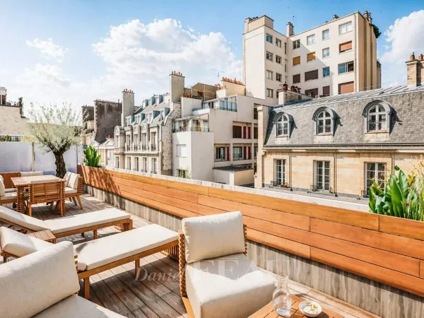 Paris 16e - Longchamp/Montevideo. Dernier étage terrasse.