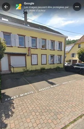 Appartement F3/4 ou local commercial