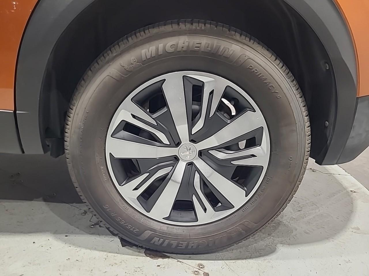 Peugeot 2008 puretech 100 s&s bvm6 active — photo 16