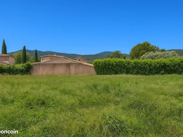 Terrain 816 m² Gonfaron