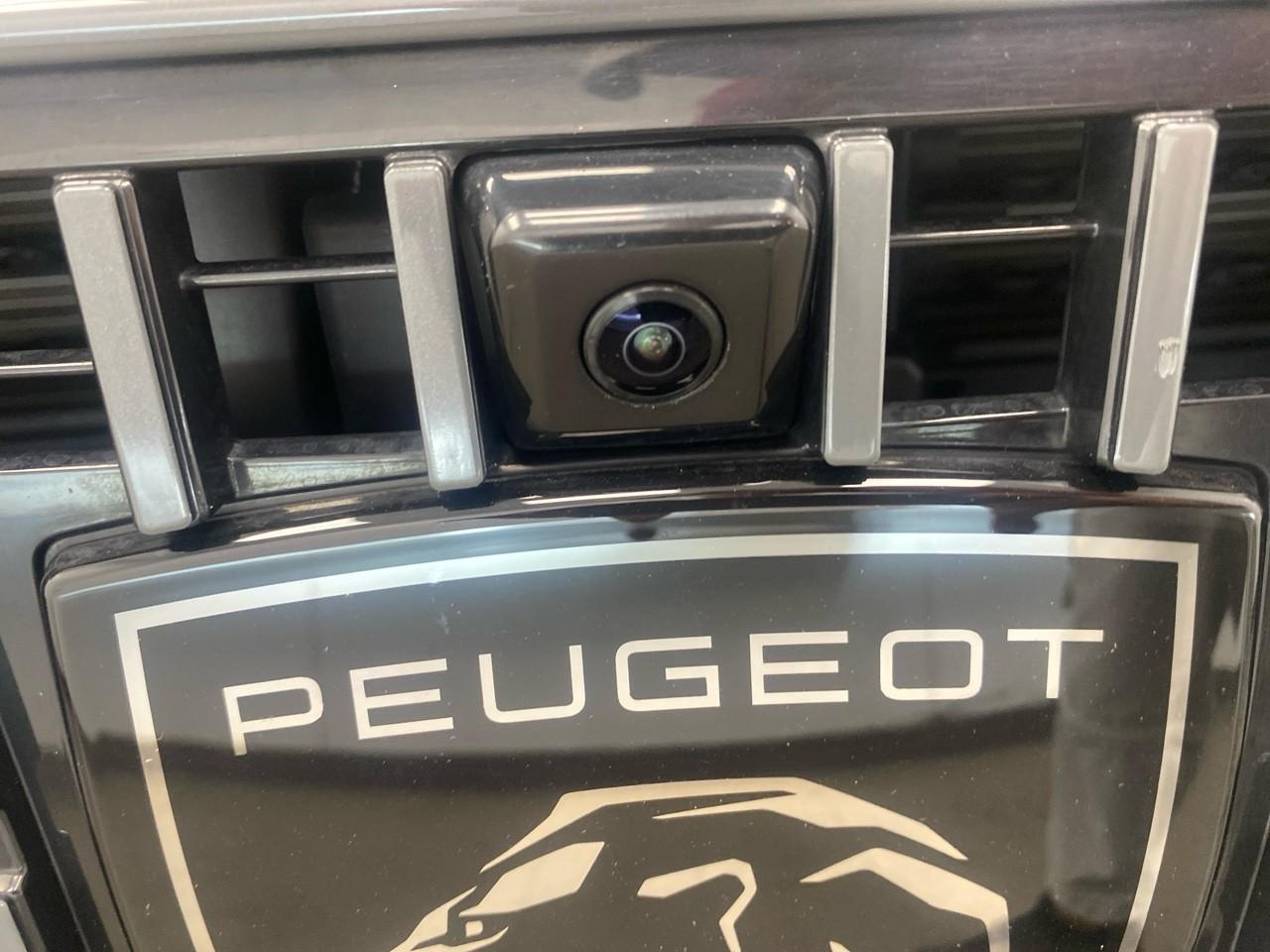 Peugeot 408 hybrid 145 e-dcs6 gt — photo 29
