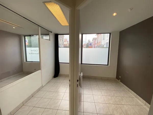 Local professionnel Montmorency 4 pièce(s) 34.13 m2