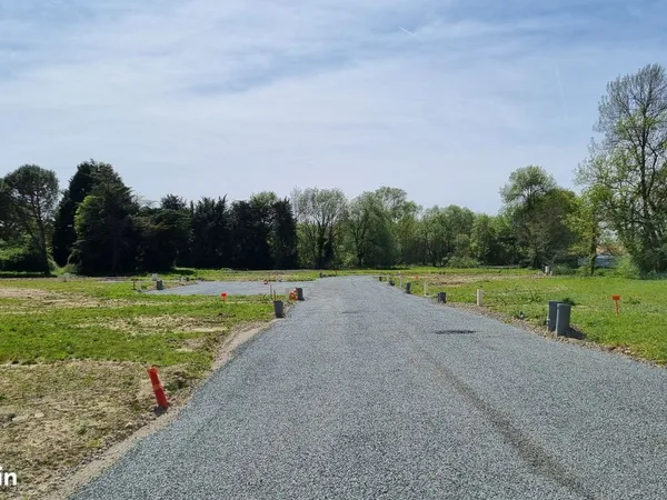 Terrain à bâtir de 375 m² viabilisés