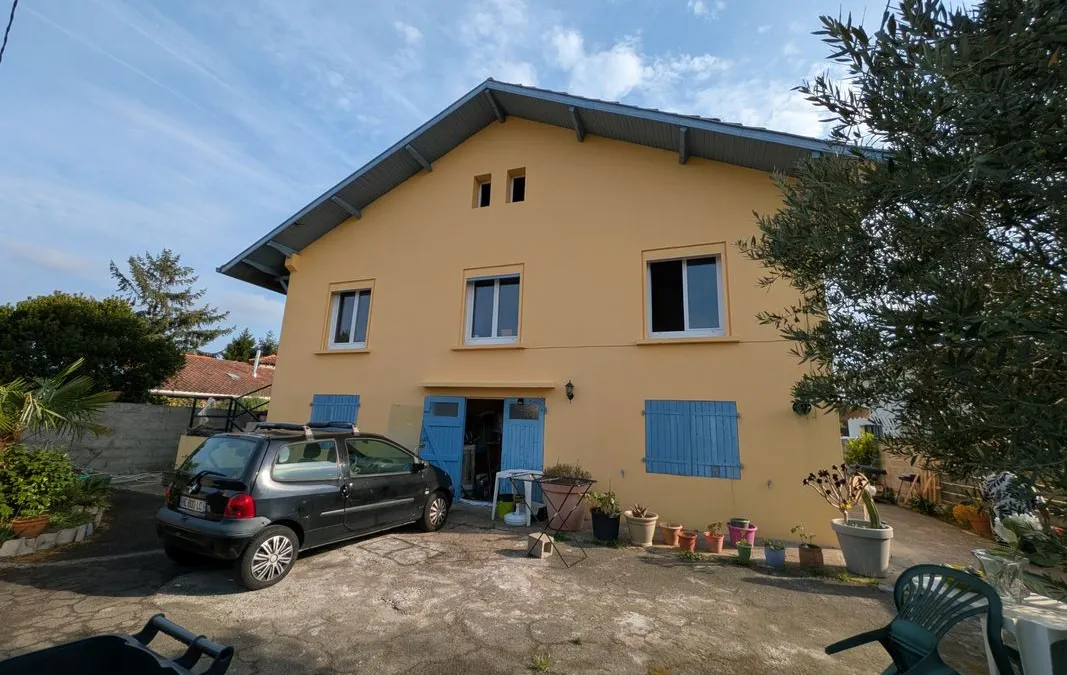 Photo 1
