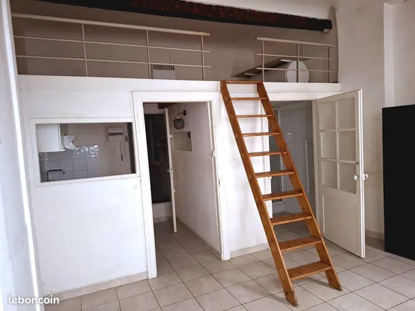Studio 1 pièce 30 m²