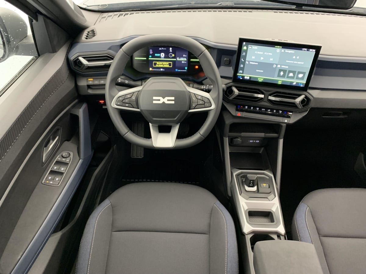 Dacia Bigster — photo 13