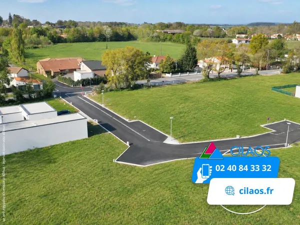 Terrain prêt à construire et libre de constructeur sur l'axe LA ROCHE SUR YON - NANTES