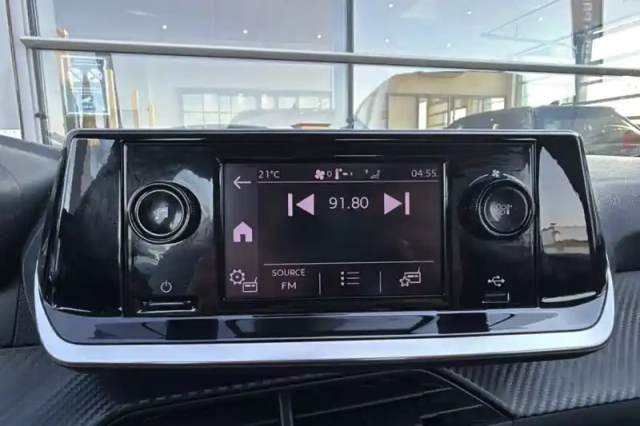 Peugeot 208 puretech 75 s&amp;s bvm5 — photo 15
