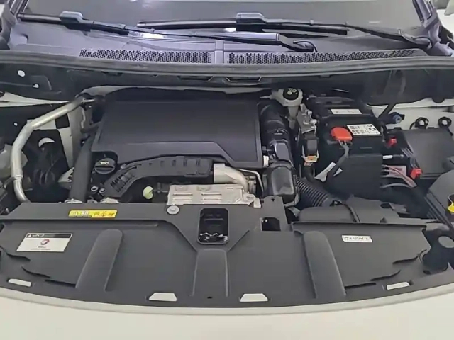 Peugeot 3008 puretech 130ch s&amp;s eat8 — photo 18