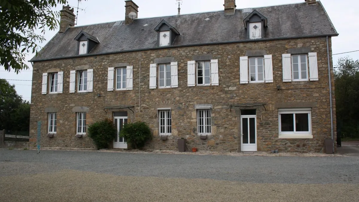 Photo 1