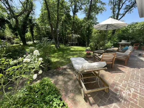 Maison 6 pièces 240 m²