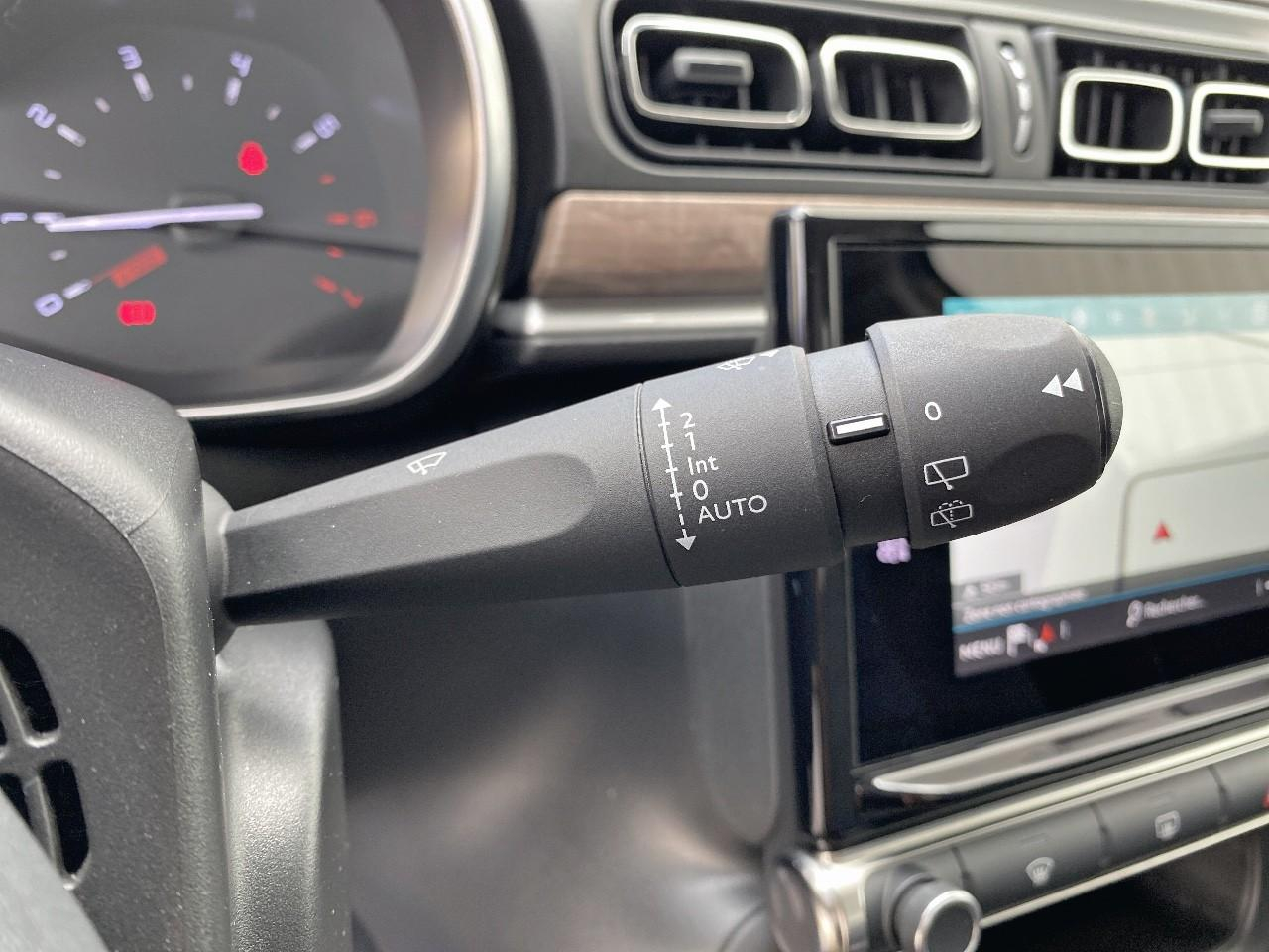 Citroën C3 1.2 puretech 110ch s&s shine pack 121-122g — photo 19