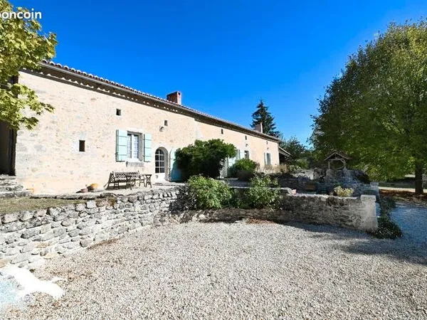 Longère 6 pièces 247 m²