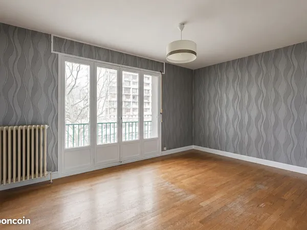 T2 55 m² - Grenoble Cours de la Libération - 2 balcons - PRIX NÉGOCIABLE