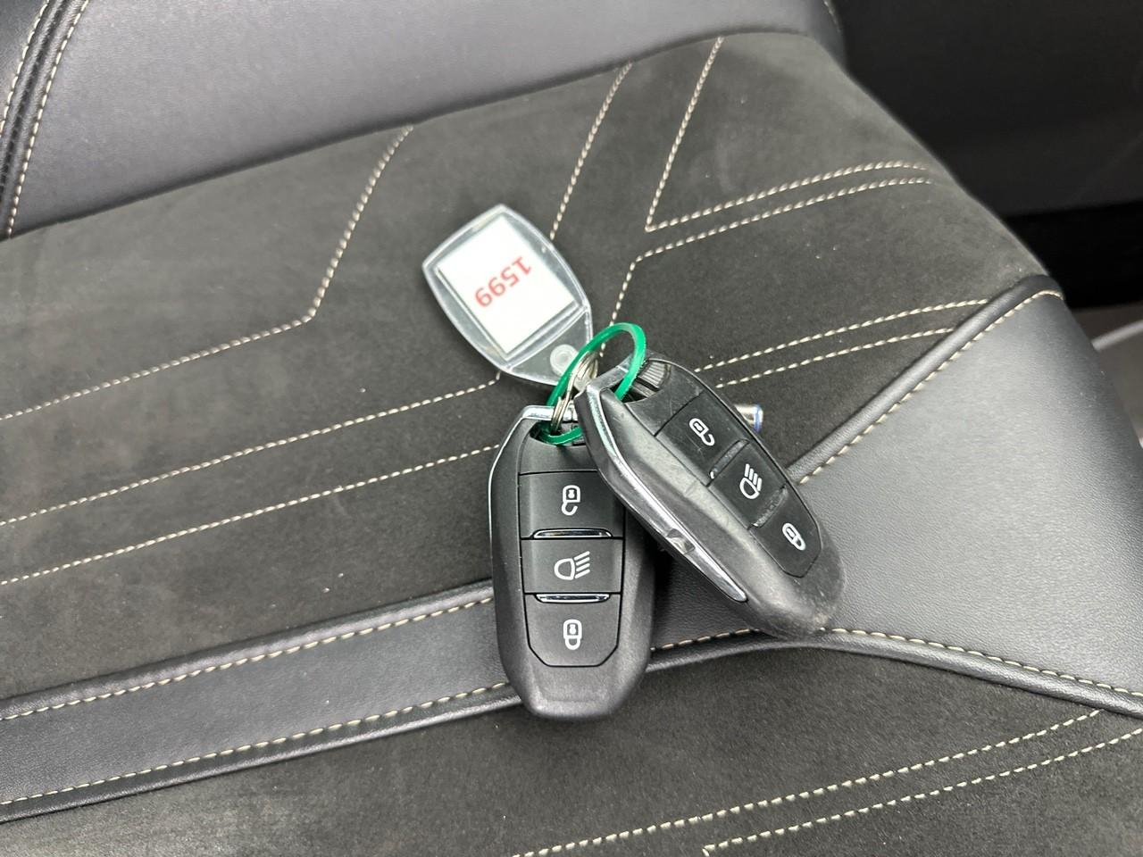 Peugeot 5008 puretech 130ch s&s eat8 gt pack — photo 40