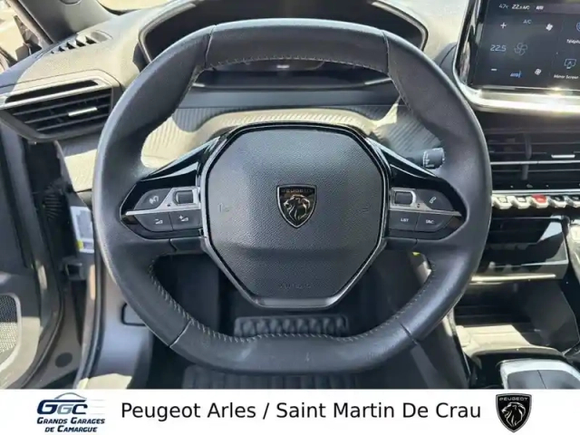 Peugeot 2008 puretech 100 s&amp;s bvm6 — photo 13