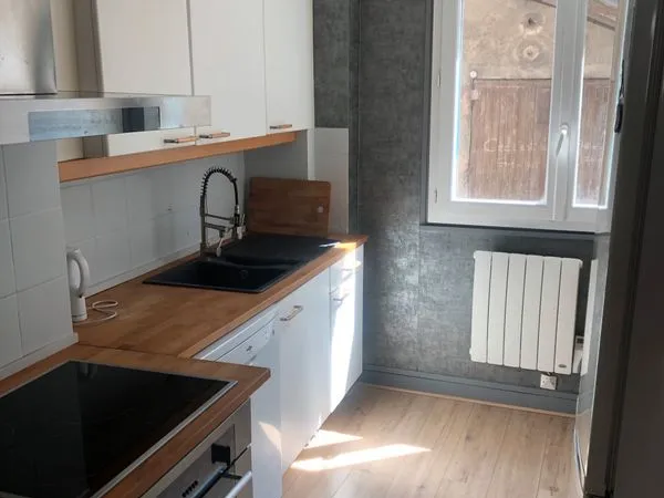 3 chambres dans colocation meublée - Tram A « Berriat le magasin » - Proche Gare